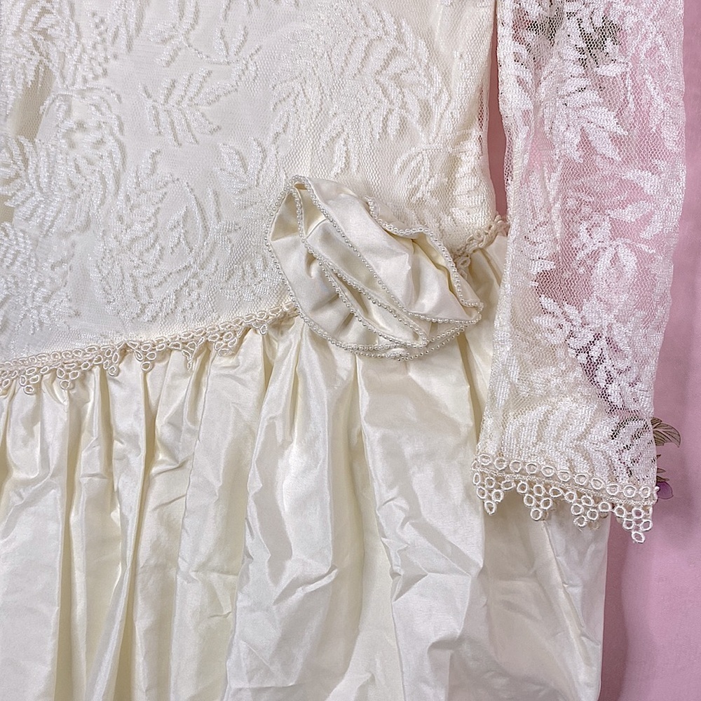 🌷Joseph Ribkoff 🌷Vintage Lace Flower & Pearl Embroidery Trim Wedding Style Dress - Picture 4 of 12